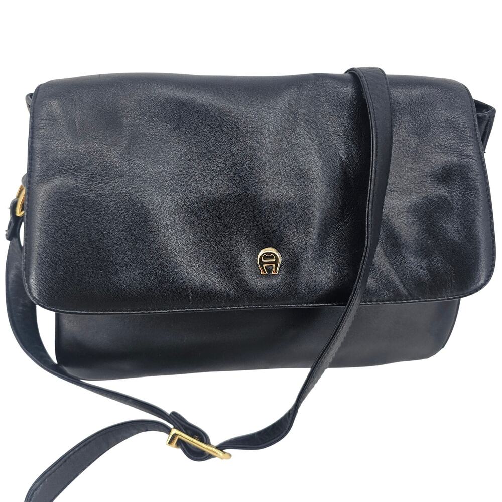 Etienne Aigner Vintage 90s Roomy Black Leather Five-Compartment Shoulder Bag